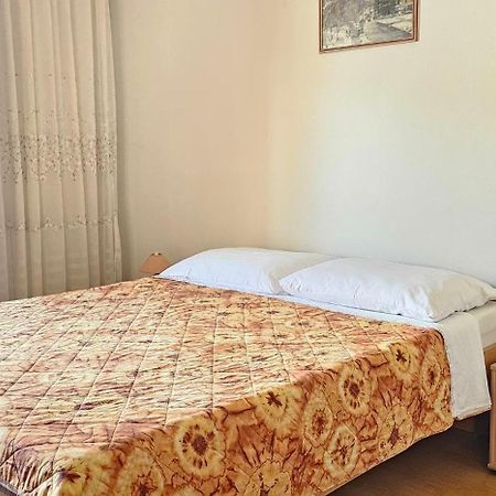 Apartments Rudolf Krk Town Bagian luar foto